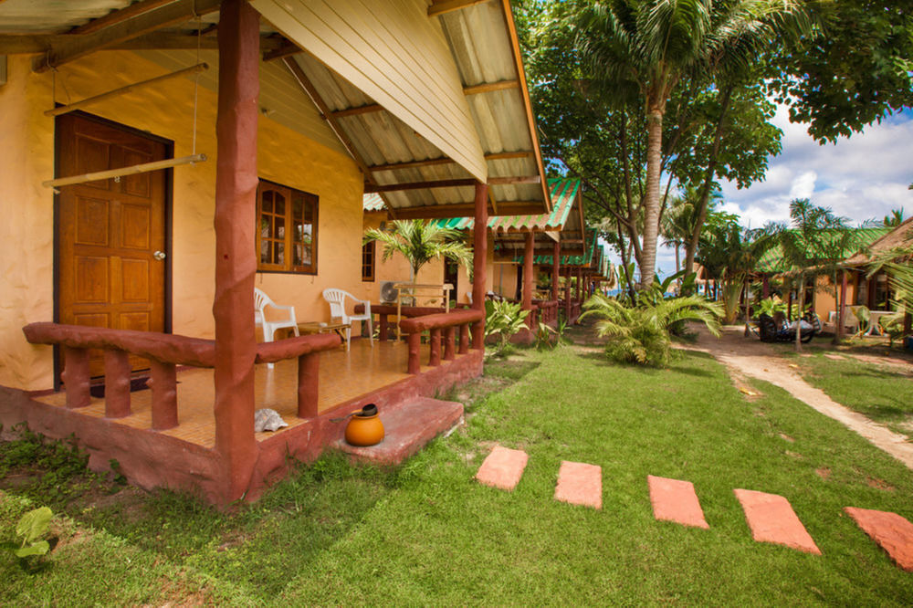 Mali Resort Pattaya Beach Koh Lipe Exterior photo
